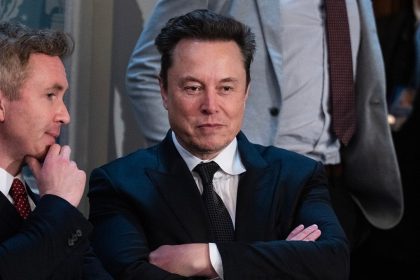 Elon Musk haters pretend to celebrate a whole week against censorship