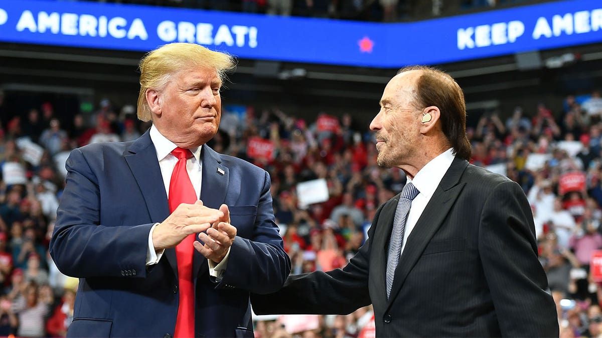 Lee Greenwood, Donald Trump