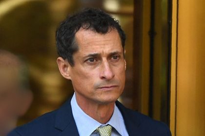 Former Democratic Rep. Anthony Weiner, convicted of illicit contact with minor, files to run for NYC Council