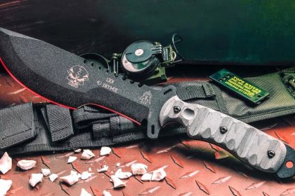 TOP 22 ULTIMATE SURVIVAL KNIVES OF 2025!