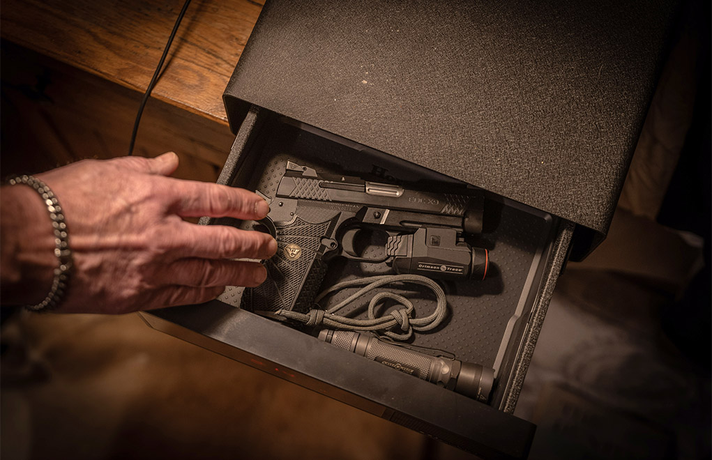 Handheld Vs. Weapon-Mounted Lights