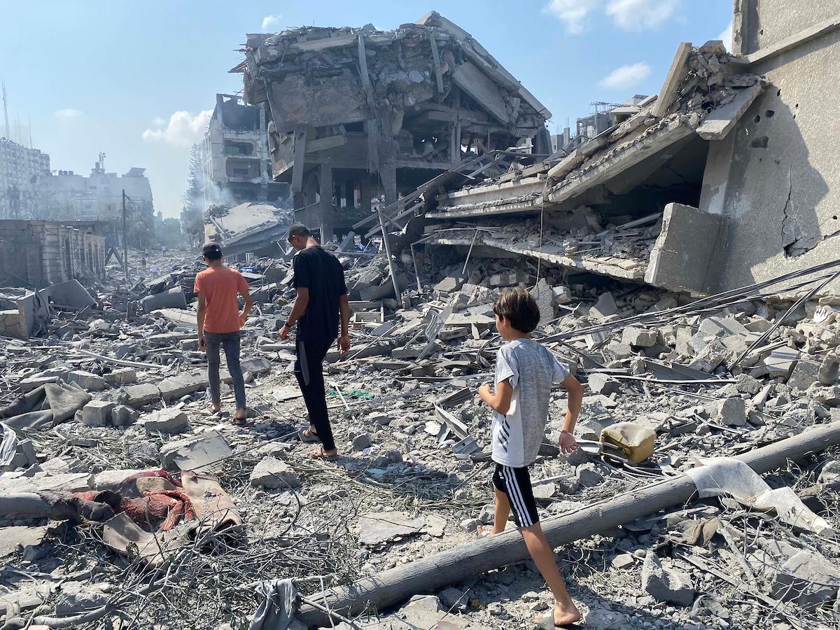 Trump Threatens To Destroy Hamas If It Refuses To Hand Over Hostages