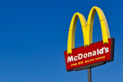 Florida McDonald’s worker assaults teen over dipping sauce from behind counter: affidavit