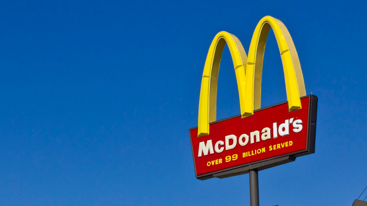 Florida McDonald’s worker assaults teen over dipping sauce from behind counter: affidavit