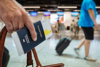 7 simple ways to protect your credit cards while traveling
