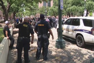 Texas constable deputy shot in Houston outside Family Law Center, suspect wounded