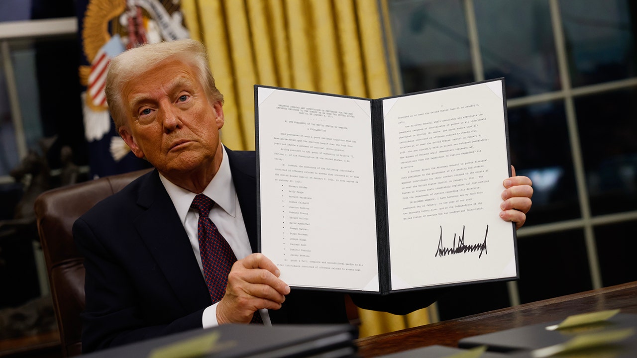 Trump lifts police ‘burden’ with executive orders in first 100 days: veteran officer