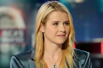 Child abduction survivor Elizabeth Smart warns of ‘terrifying territory’ for today’s kids