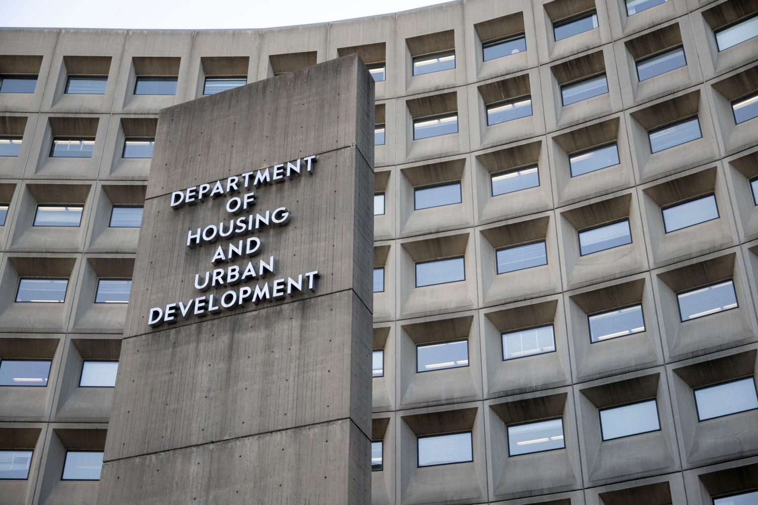 Trump should raze HUD headquarters to drain DC swamp