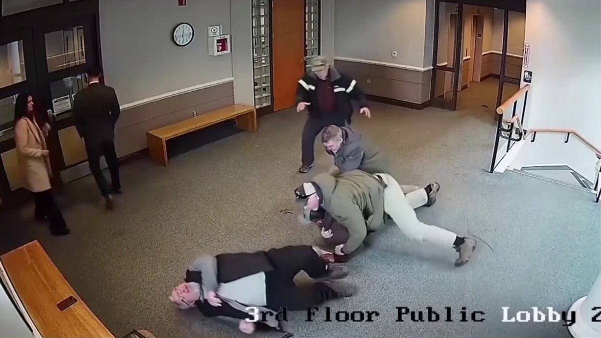 Agents tackle illegal immigrant in New Hampshire courthouse