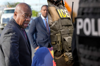 Top Dem gubernatorial candidate arrested for trespassing at ICE detention center