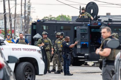 Search continues for four-time killer, serial escapee after New Orleans jailbreak