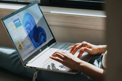 Microsoft takes down malware found on 394,000 Windows PCs