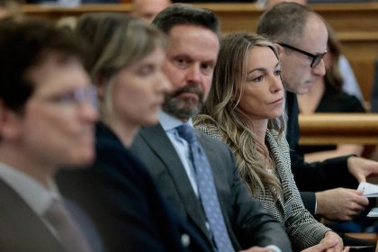Lead detective’s text messages cast shadow over Karen Read murder trial