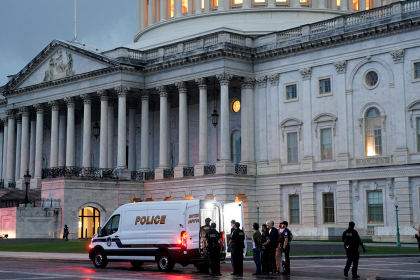 About 60 people arrested after veterans’ anti-ICE demonstration in Washington, DC, police say