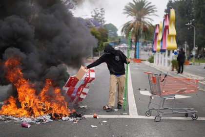 Anti-ICE rioters may face domestic terrorism federal charges as Trump admin sends stern message: ret FBI agent