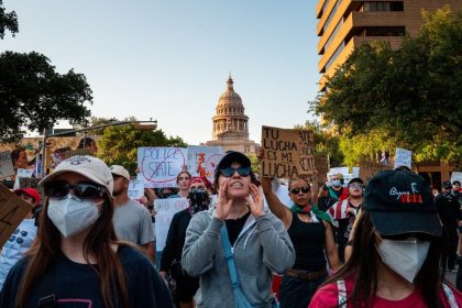 Blue city joins LA chaos as anti-ICE agitators injure officers in violent riots