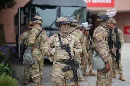 Trump admin deploys 2K more troops to blue city for anti-ICE riots