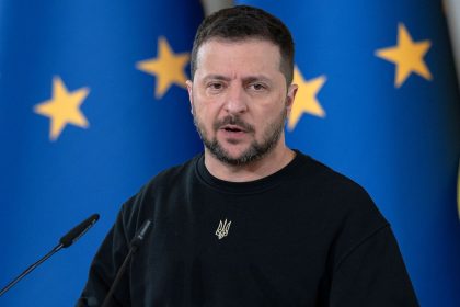 US Senator Says Zelensky Knows Ukraine Is Losing The War