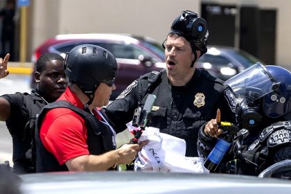 Journalist arrested while covering anti-Trump protest granted bail amid deportation battle