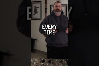 Folding-knife self-defense #shorts #tips #knifeskills