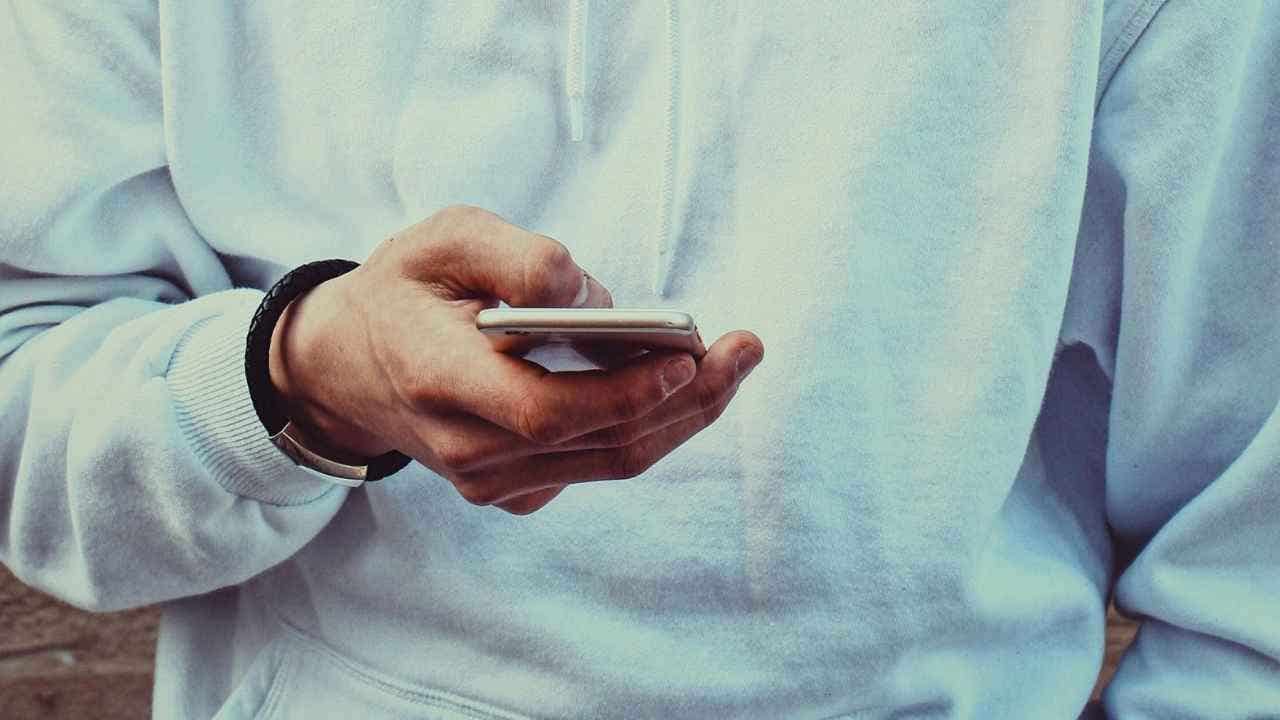 Got a suspicious bank text? Here’s how to tell if it’s a scam