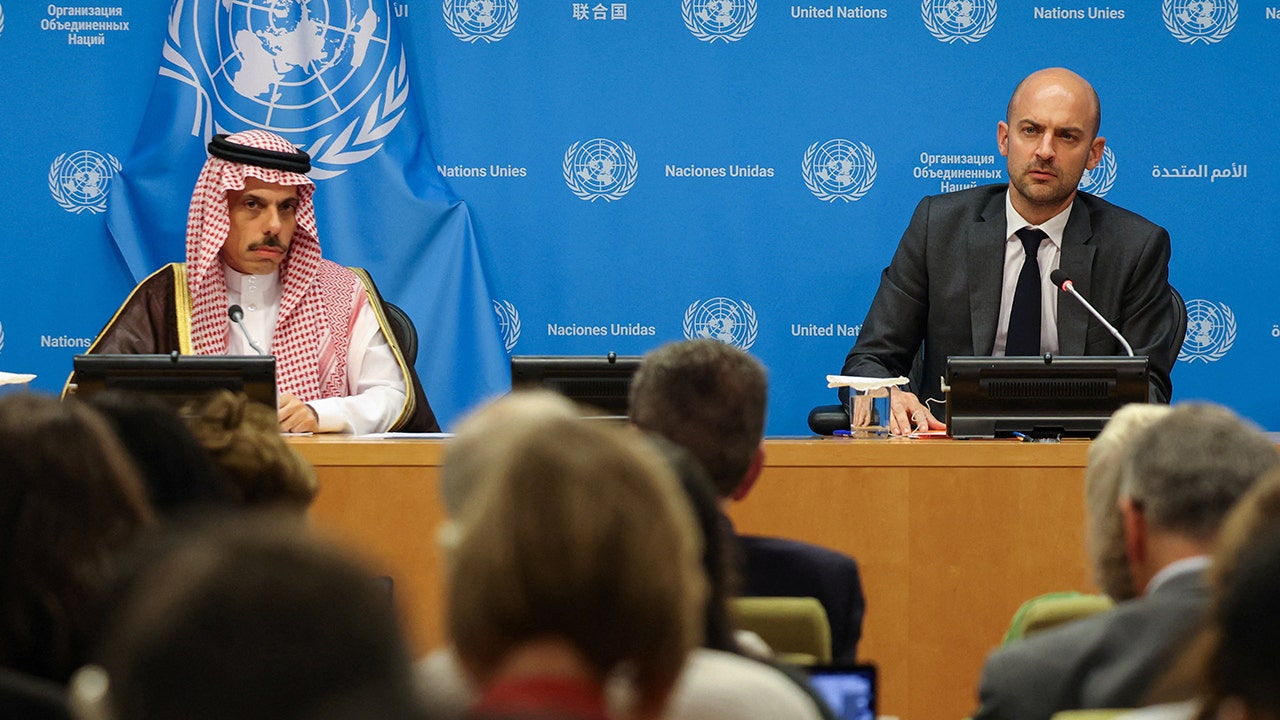 Arab nations for first time pressure Hamas to disarm, relinquish power in Gaza