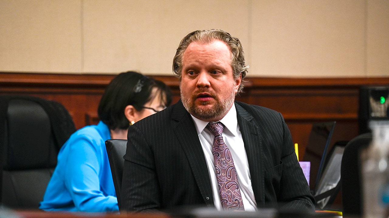 Dentist accused of poisoning wife’s shake said he gave her ‘too much protein’: co-worker