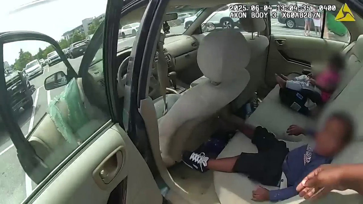 Georgia children rescued from hot car