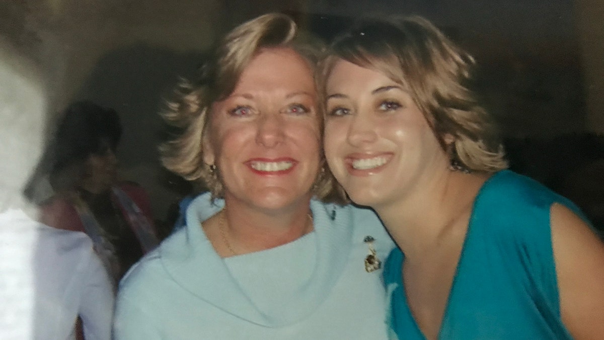 Jennifer Kesse smiles alongside her mother, Joyce.