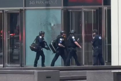 Active shooter report prompts massive police response in midtown Manhattan business district