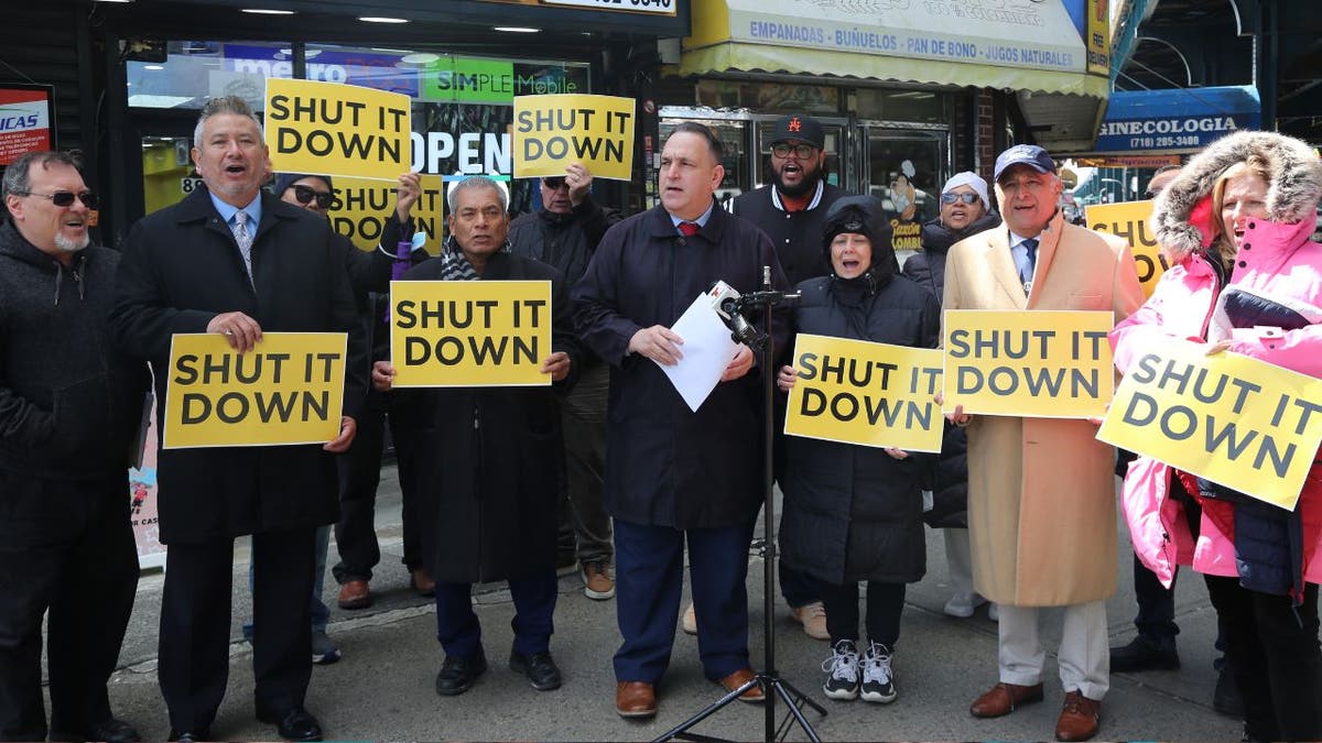 Hiram Monserrate protes