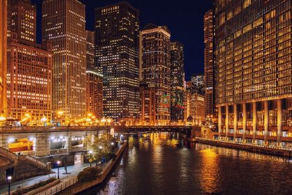 Armed robbers target bar hoppers in ritzy blue city neighborhood: ‘Held the gun to my head’