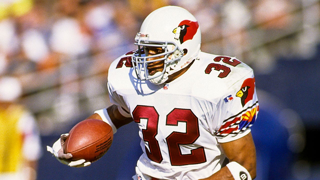 Former NFL running back convicted on 6 felony counts in record-breaking dog fighting operation