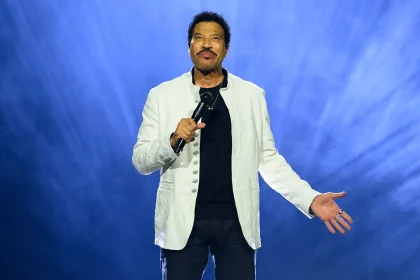 Lionel Richie burglary attempt at Beverly Hills home ends with arrest: police