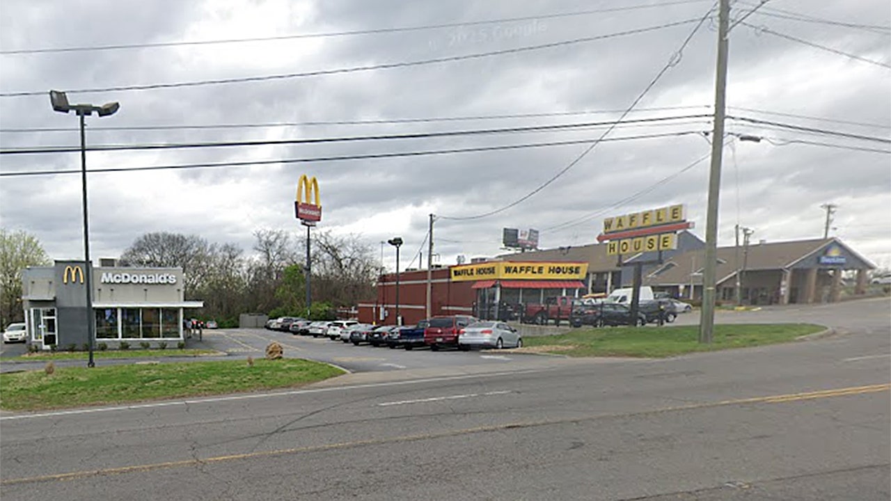 Decapitated body discovered near Nashville Waffle House