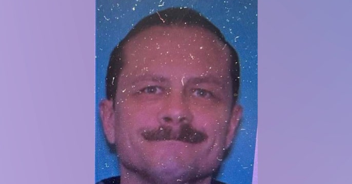 Man Snaps, Shoots And Kills Everyone Inside Bar; Manhunt Underway