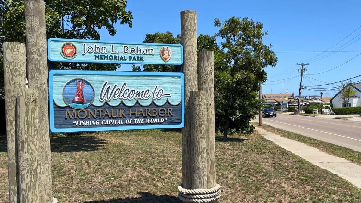 Montauk Harbor sign