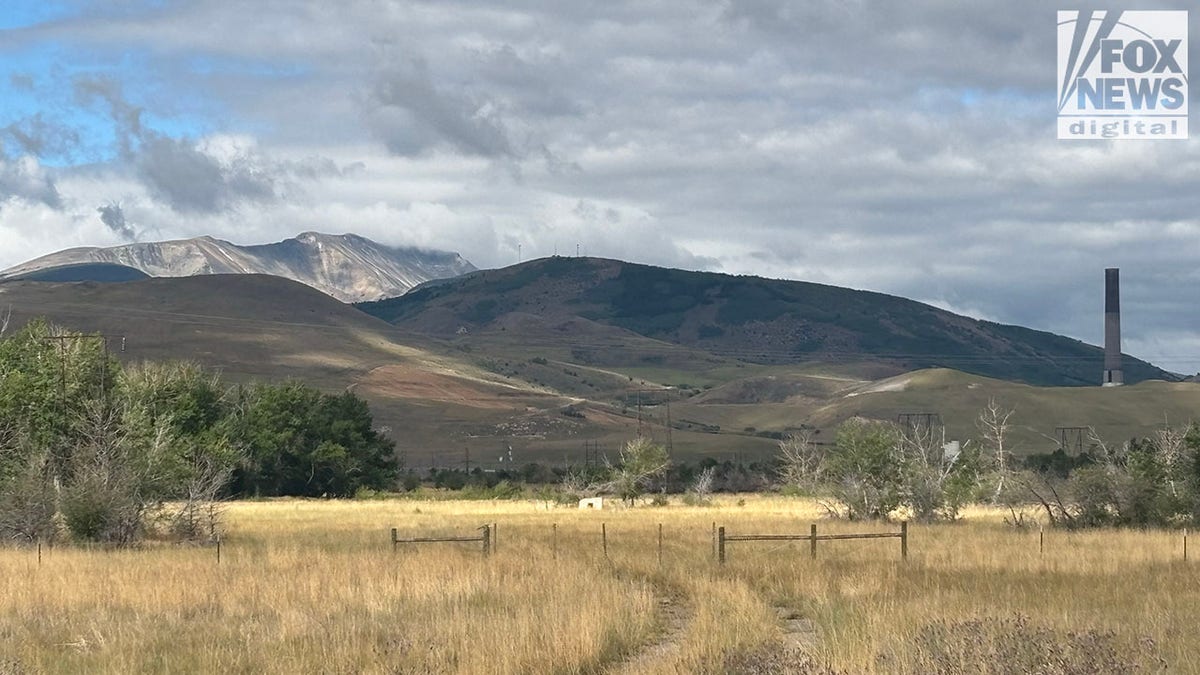Landscape photo of the Anaconda Smelter Stack.