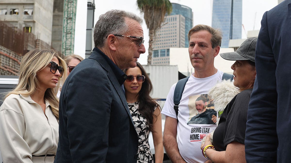 Witkoff with hostage families