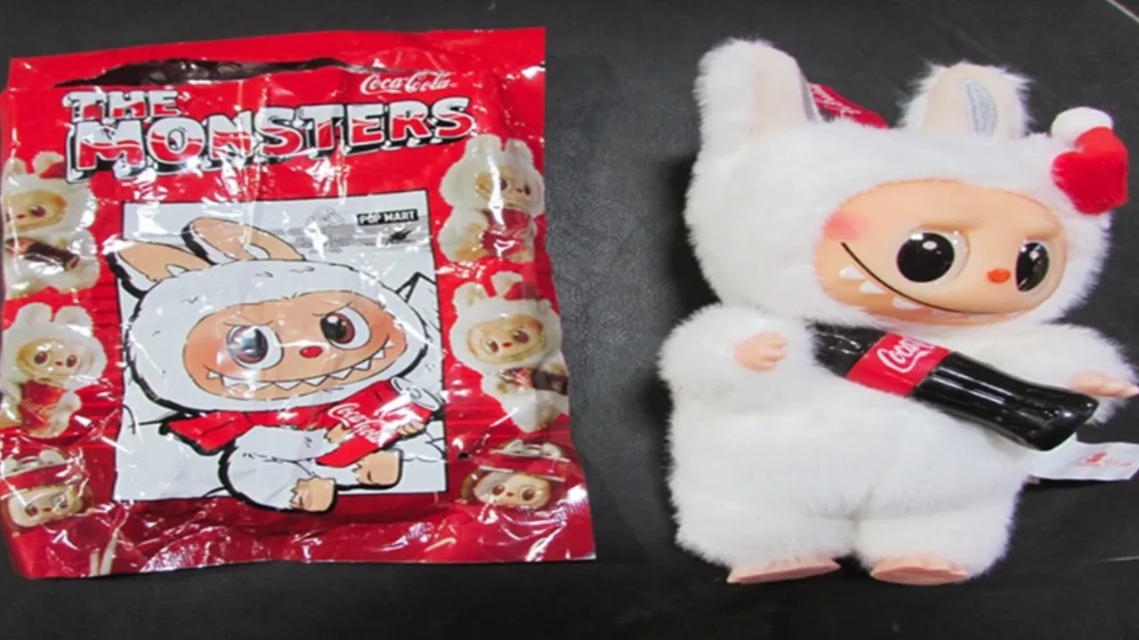 CBP seizes fake Labubu dolls valued at over 0K and disguised as light bulbs at Seattle airport