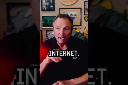 Top 10 Considerations for Building Survival Kits #shorts #survival #survivor