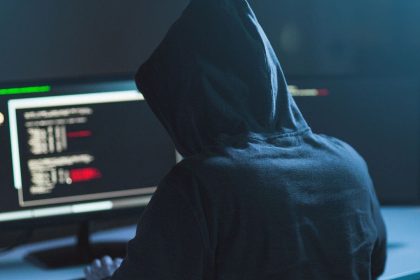 Hacker exploits AI chatbot in cybercrime spree