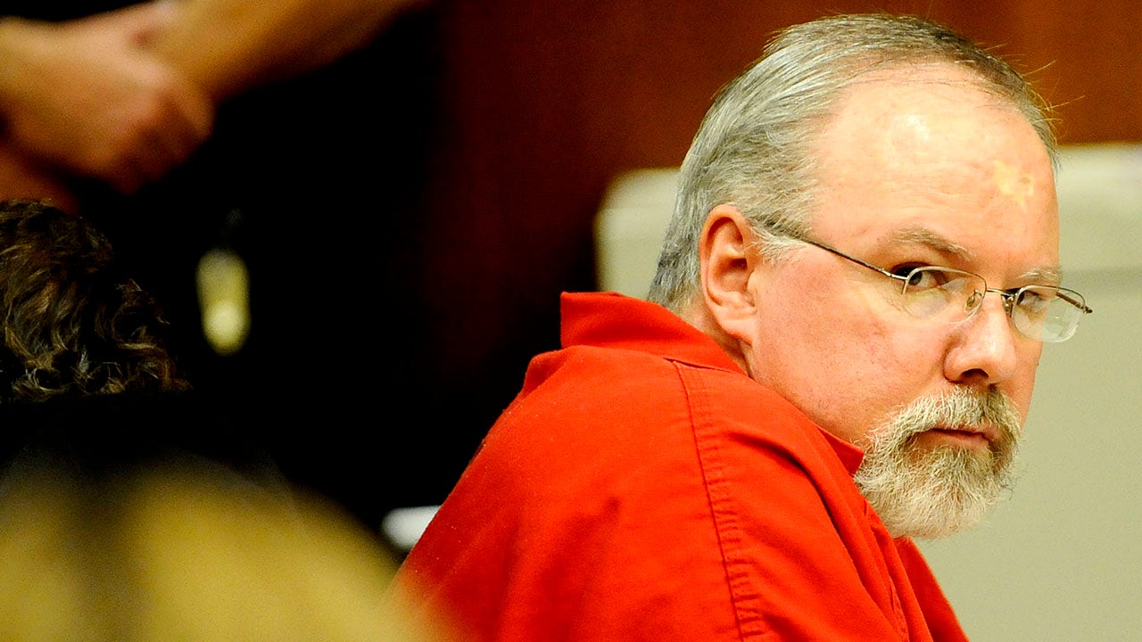 Serial killer FBI informant tricked feds for years while preying on victims: former agent