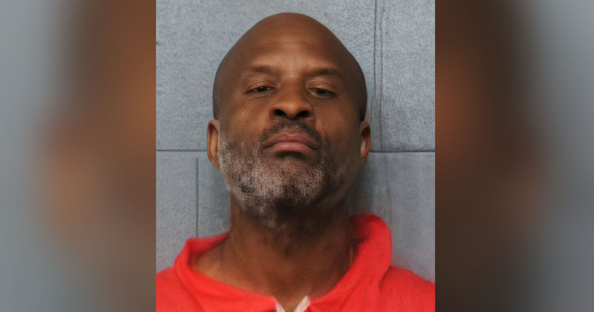 Semi-Truck Driver Fires Warning Shots as Suspect Flees After Shooting Pregnant Woman in Sugar Creek, MO