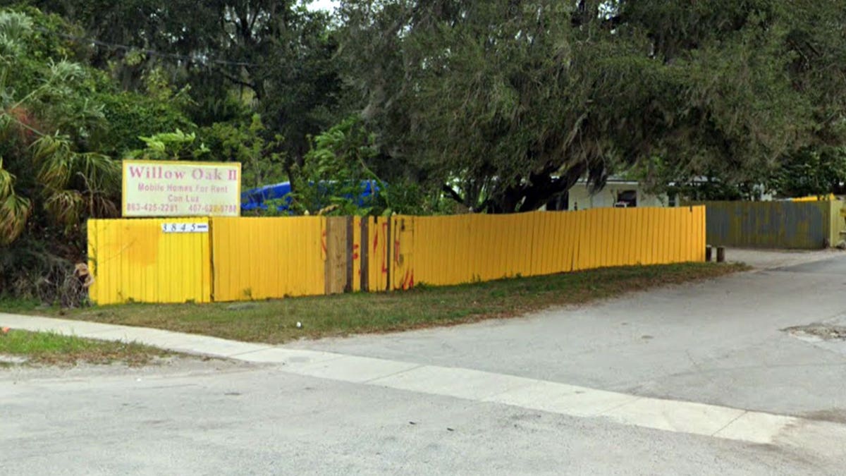 Entrance to Willow Oak Mobile Home Park