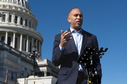 Pardoned Jan 6 rioter accused of threatening to kill Hakeem Jeffries after Trump clemency