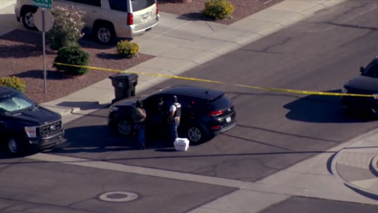 FBI opens investigation after driver allegedly rams ICE vehicle during Arizona traffic stop attempt