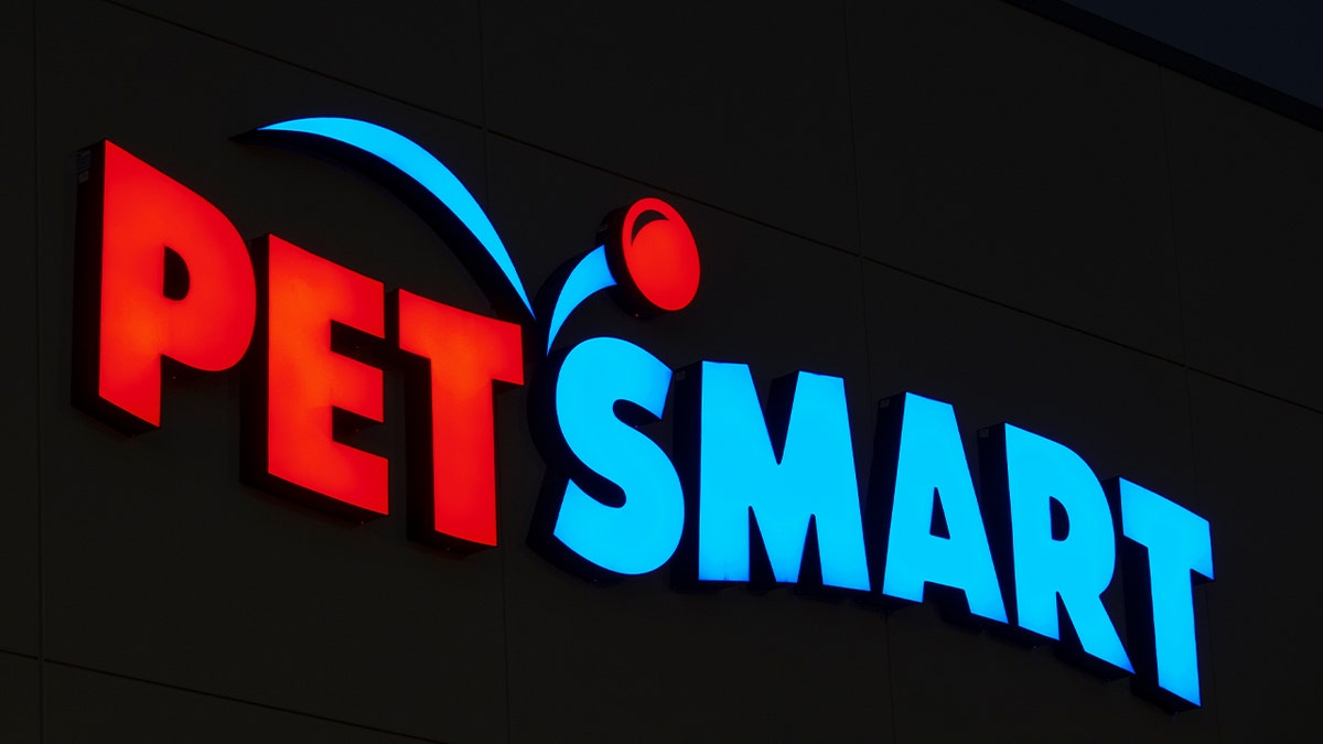 PetSmart sign