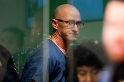 Former Alaska Airlines pilot who tried to disable engines mid-flight avoids prison time